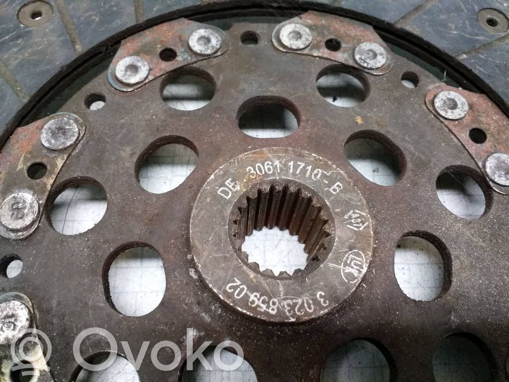 Tarcza sprzęgła   30611710B,6C8870
