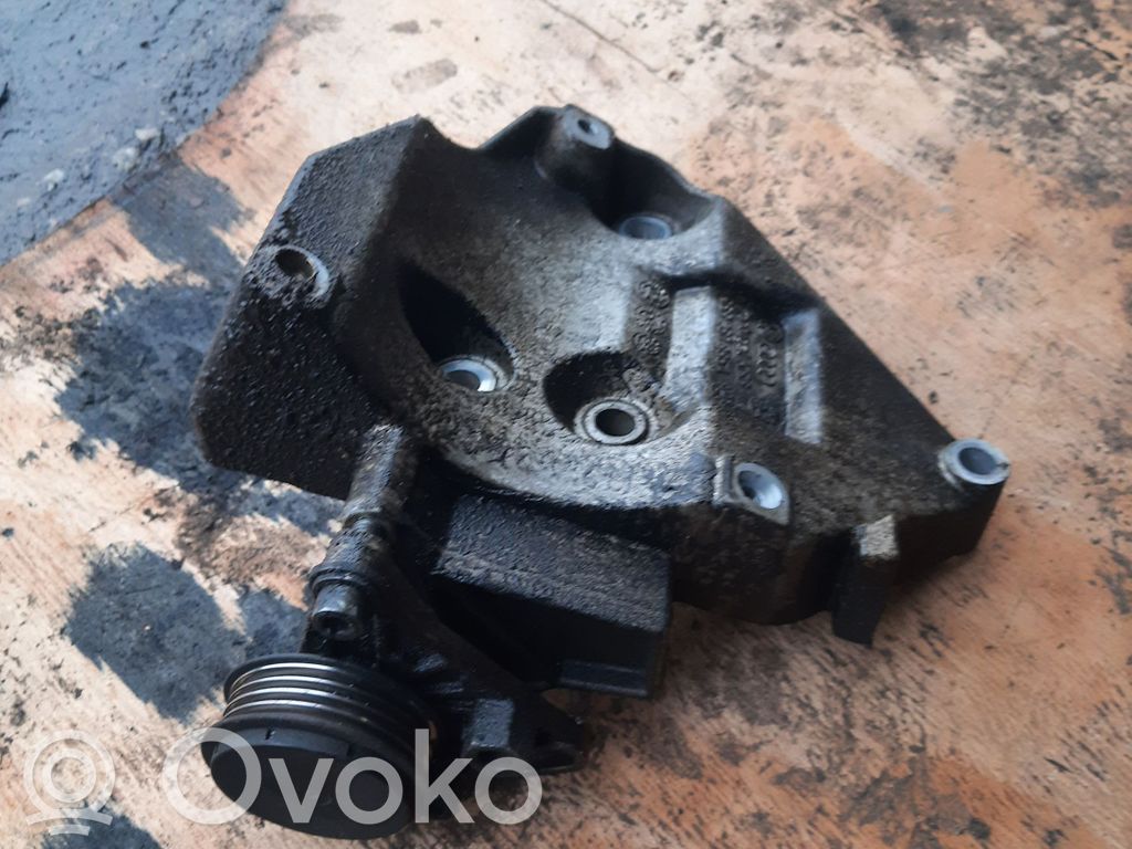 Volkswagen PASSAT B5.5 A/C compressor mount bracket 