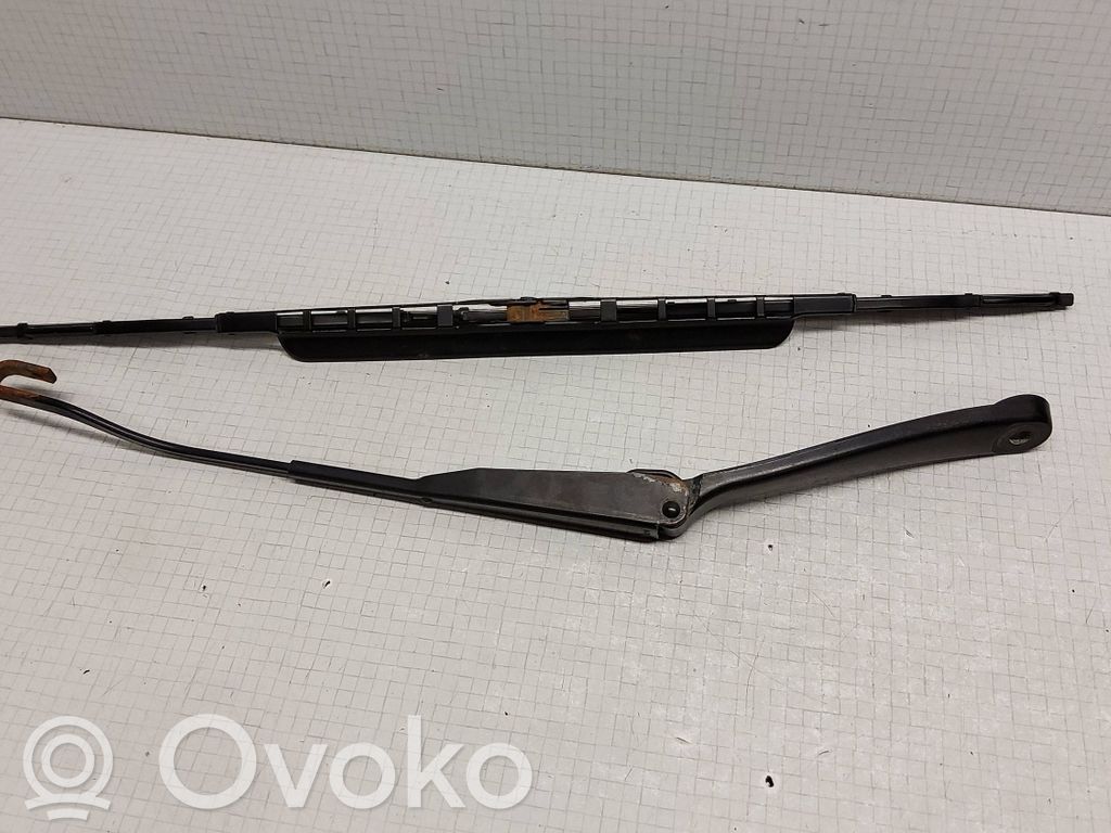 Saab 9-5 Wischerarm vorne 