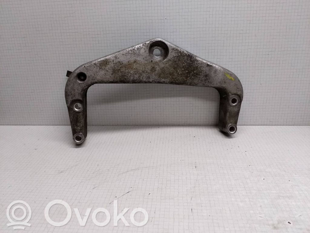 Saab 9-5 Variklio tvirtinimo kronšteinas 