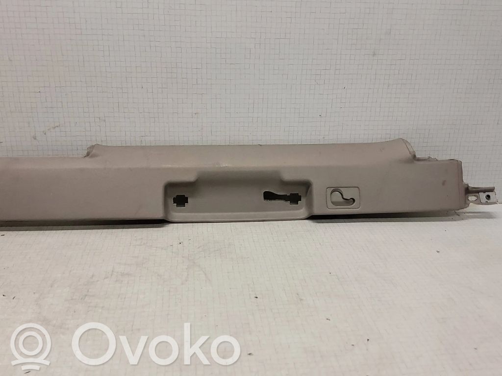 Audi A4 S4 B6 8E 8H B-pilarin verhoilu (yläosa) 