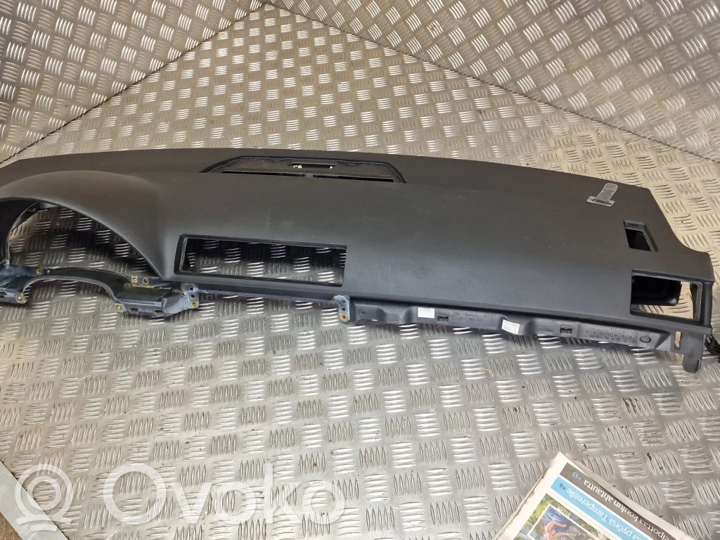 Audi A4 S4 B6 8E 8H Dashboard 