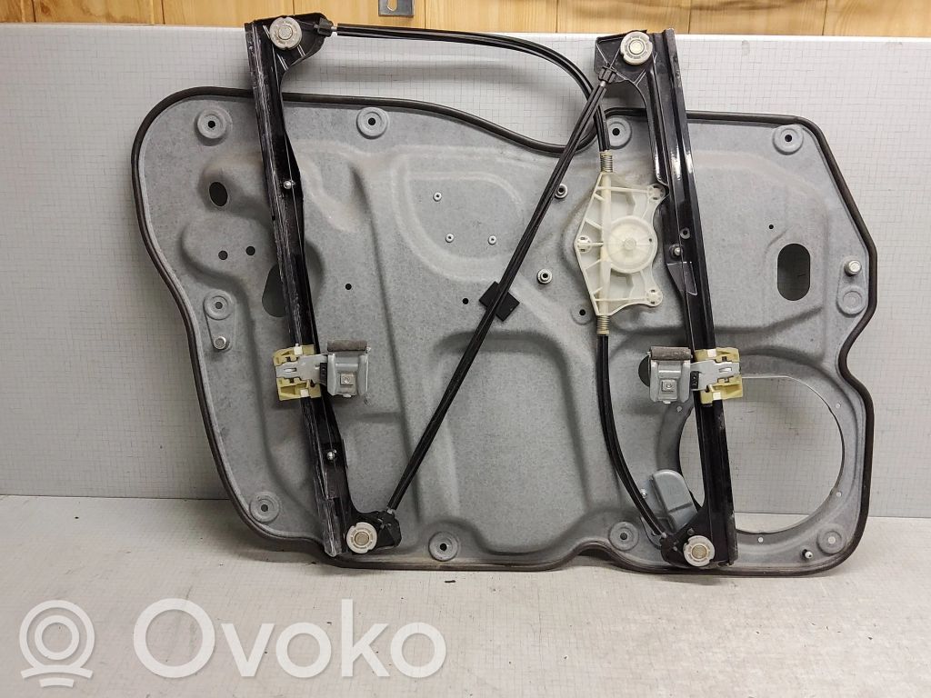 Volkswagen Caddy Elektryczny podnośnik szyby drzwi przednich 
