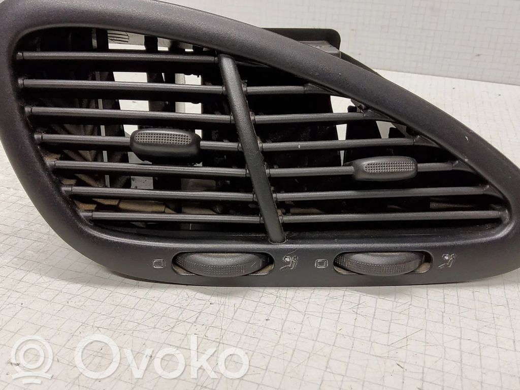 Seat Alhambra (Mk1) Centrinės oro grotelės 