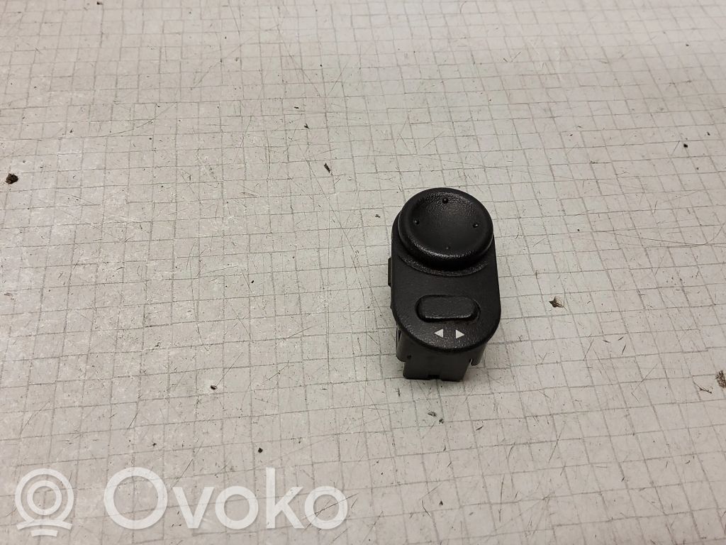 Opel Zafira A Interruptor del espejo lateral 