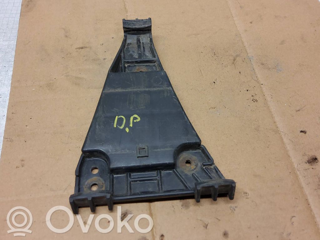 Audi A4 S4 B5 8D Etupuskurin kannake 