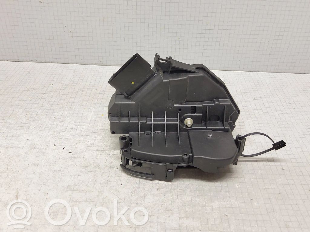 Ford Ecosport Zamek drzwi przednich 