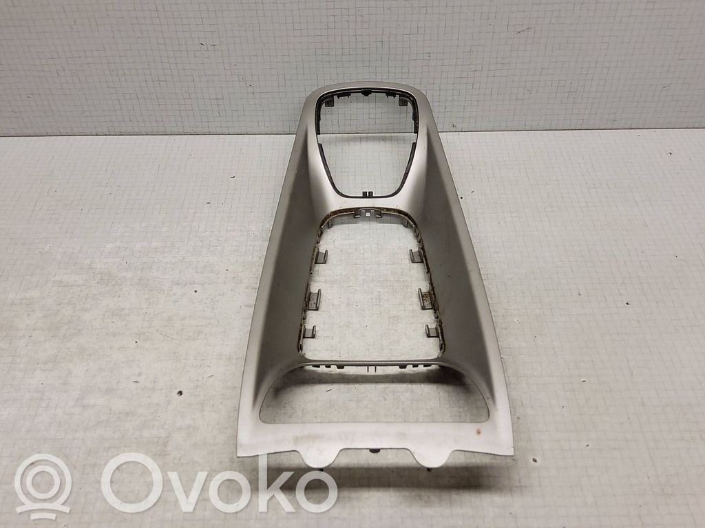 Citroen C5 Ātrumu pārslēgšanas sviras dekoratīvā apdare (plastmasas) 