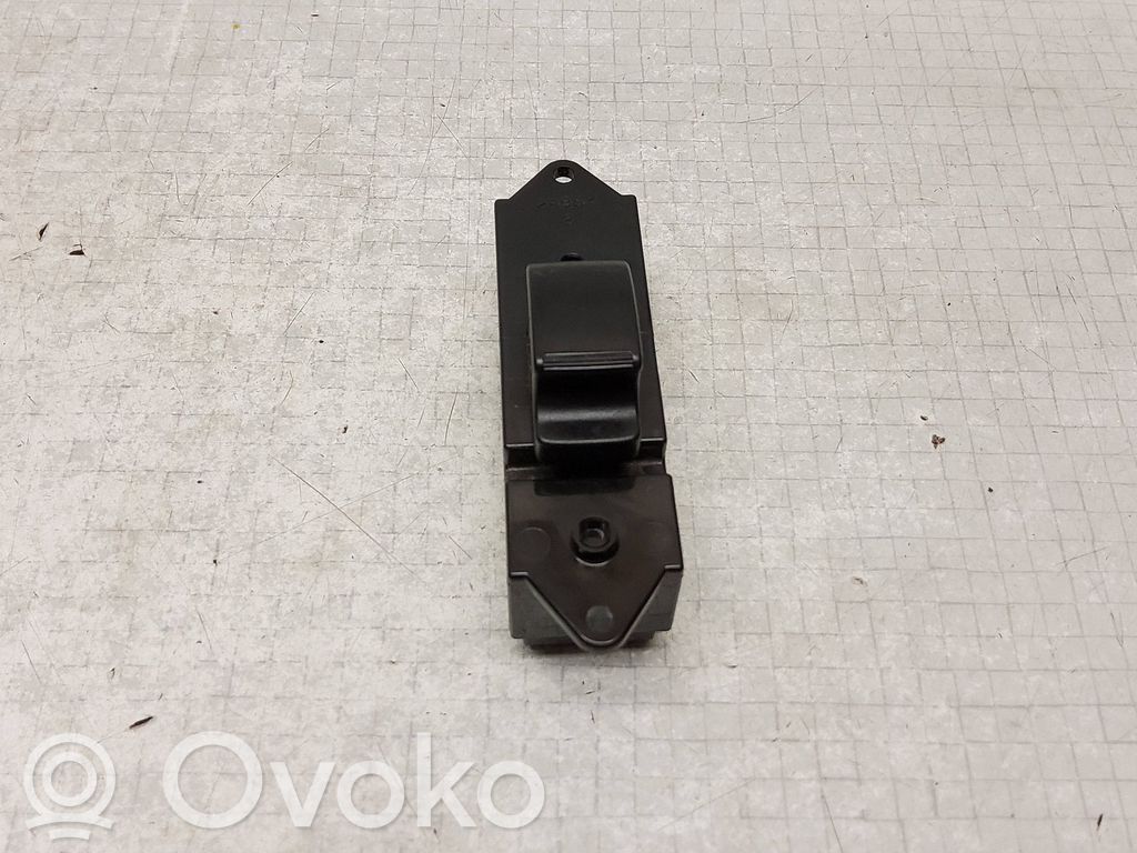 Mitsubishi Outlander Electric window control switch 