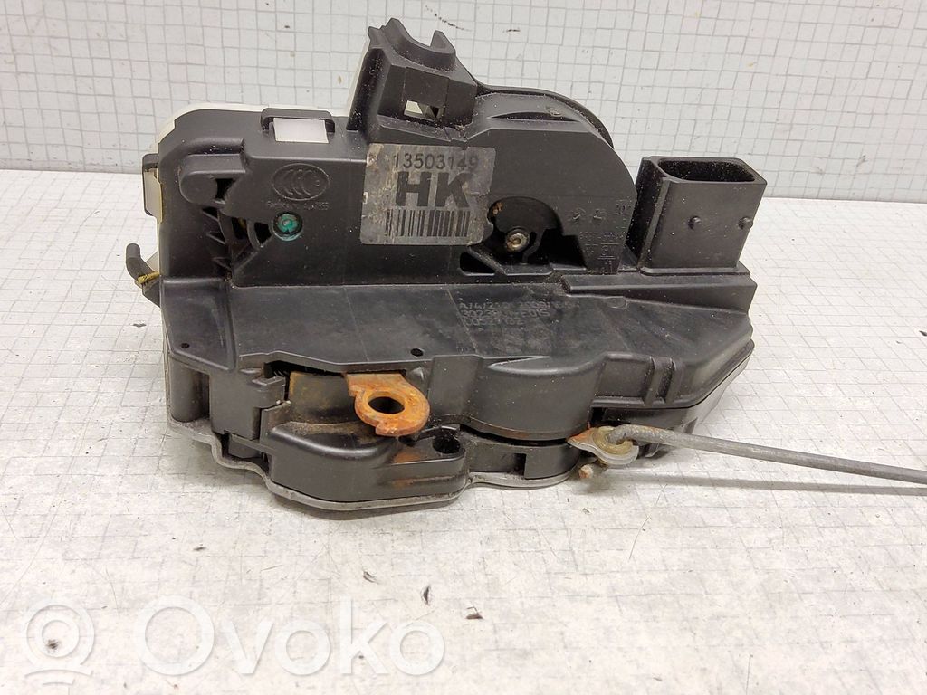 Opel Insignia A Zamek drzwi przednich 
