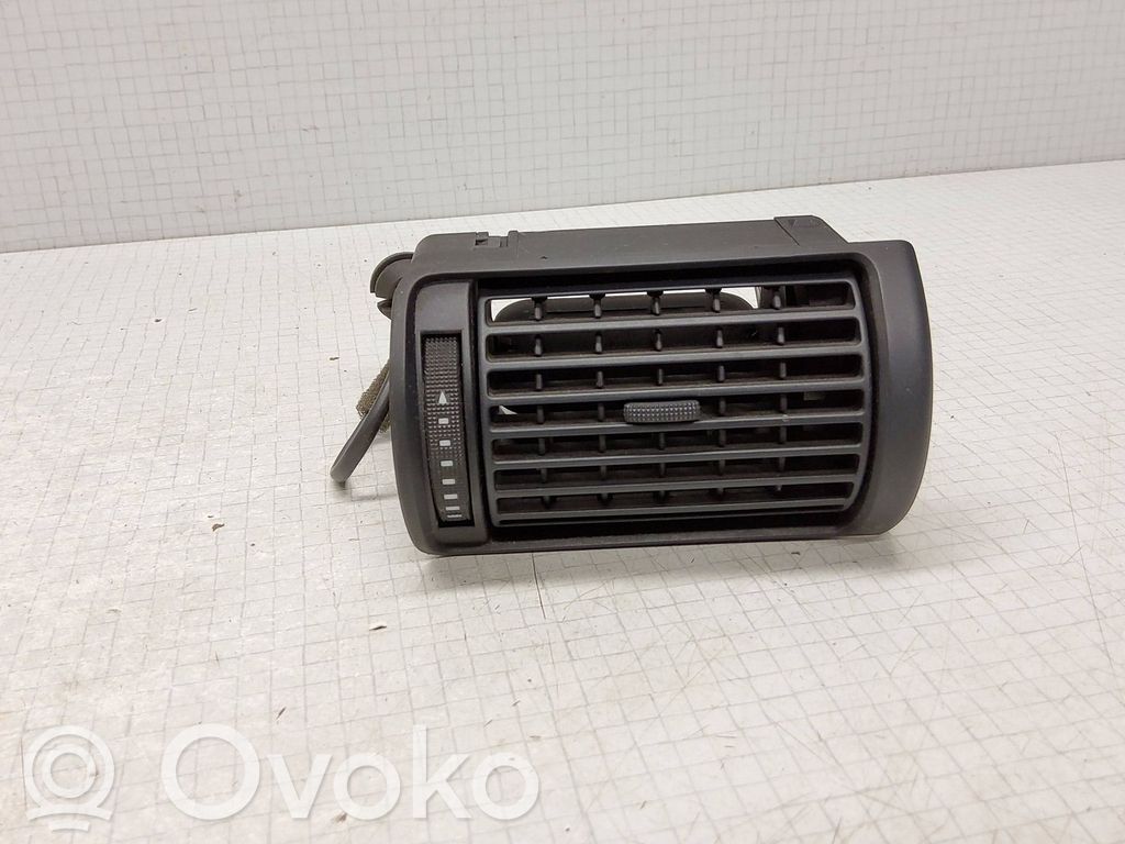 Audi A4 S4 B5 8D Grilă ventilație/ramă laterală bord 