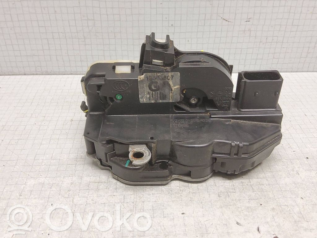 Opel Insignia A Zamek drzwi tylnych 