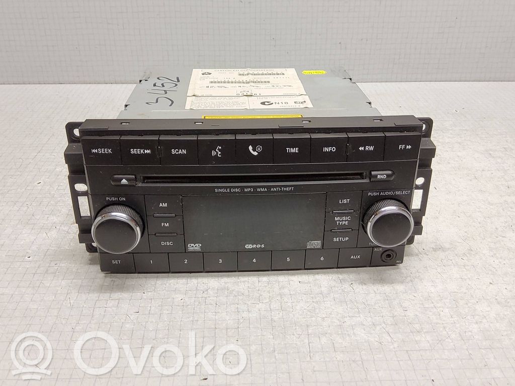 Dodge Caliber Radio / CD/DVD atskaņotājs / navigācija 