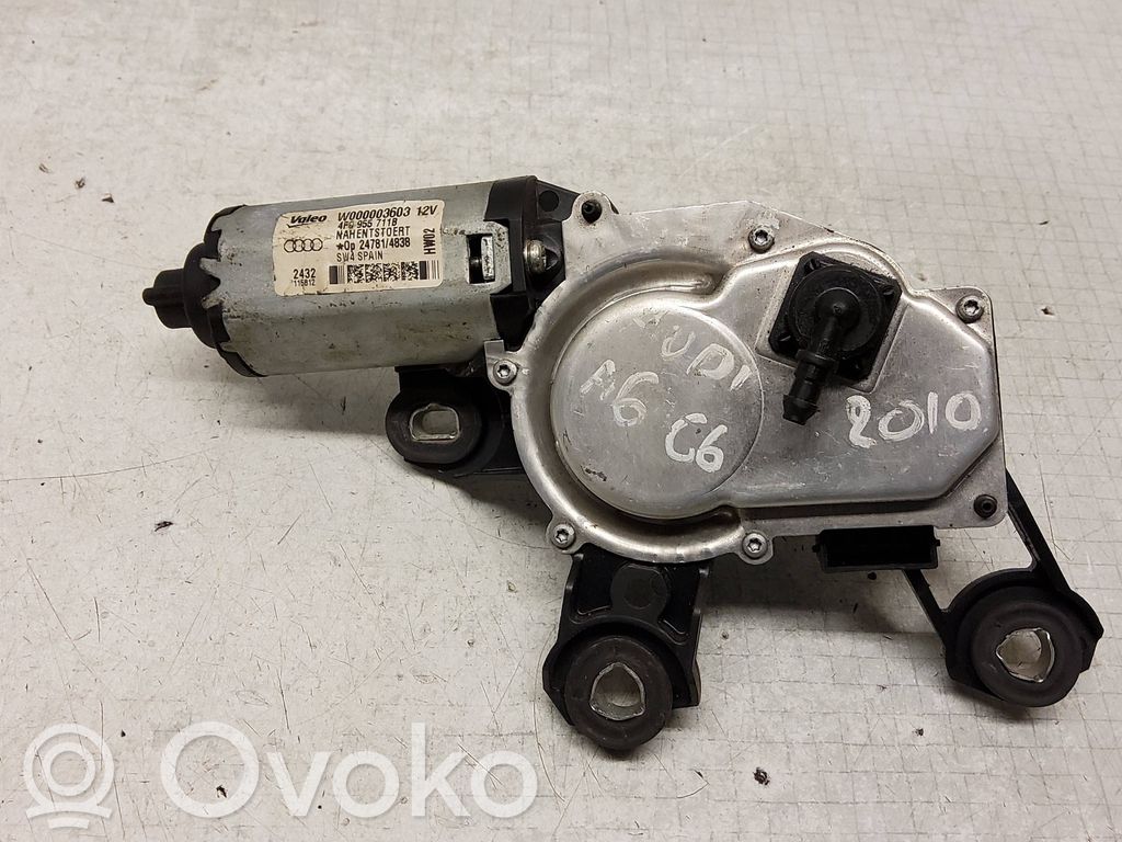 Volkswagen Golf IV Silniczek wycieraczki szyby tylnej 