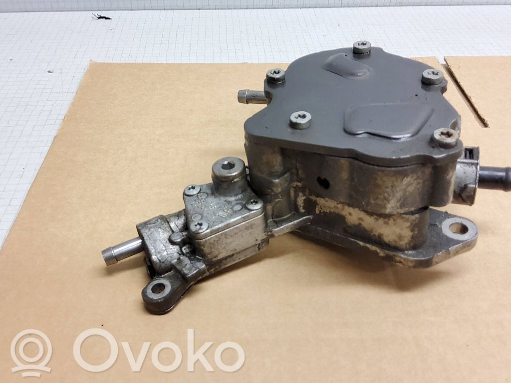 Volkswagen Golf V Pompa a vuoto 