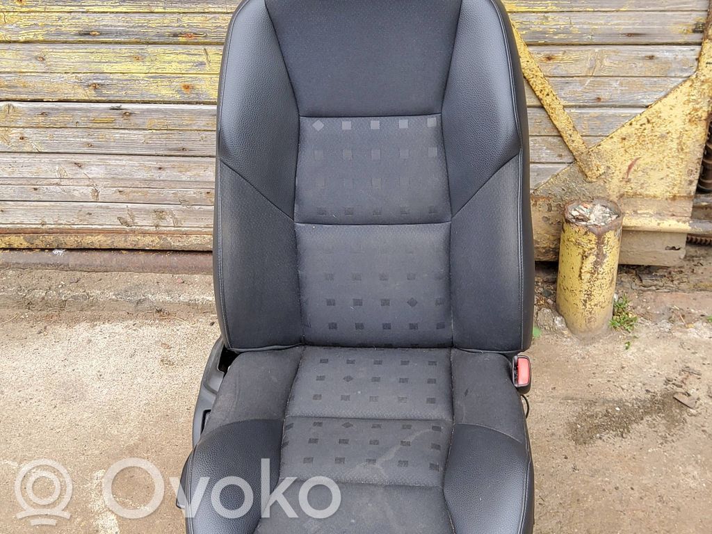 Volvo V70 Fotel przedni pasażera 