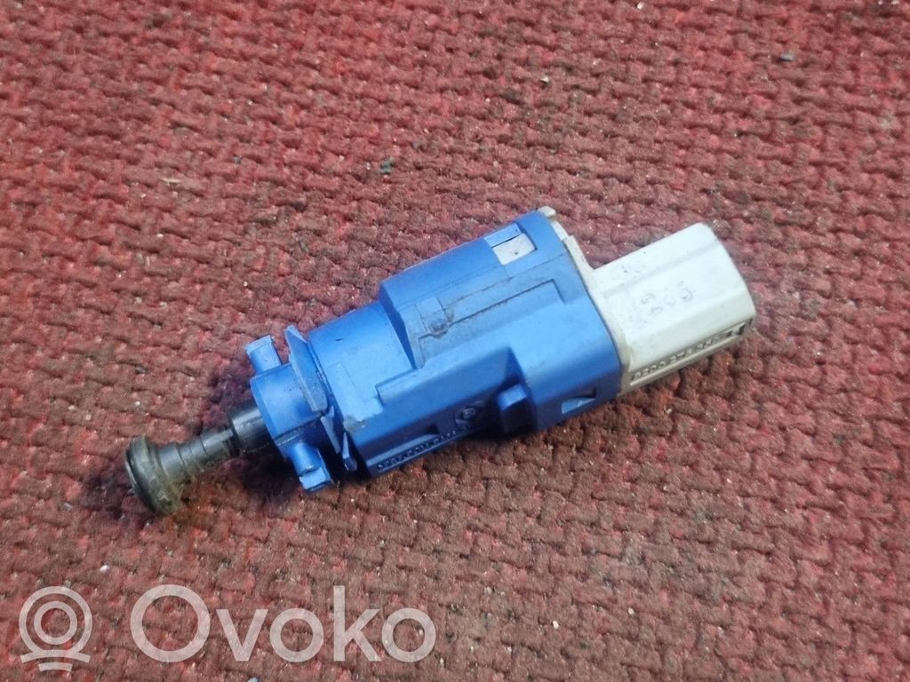 Renault Clio III Brake pedal sensor switch 
