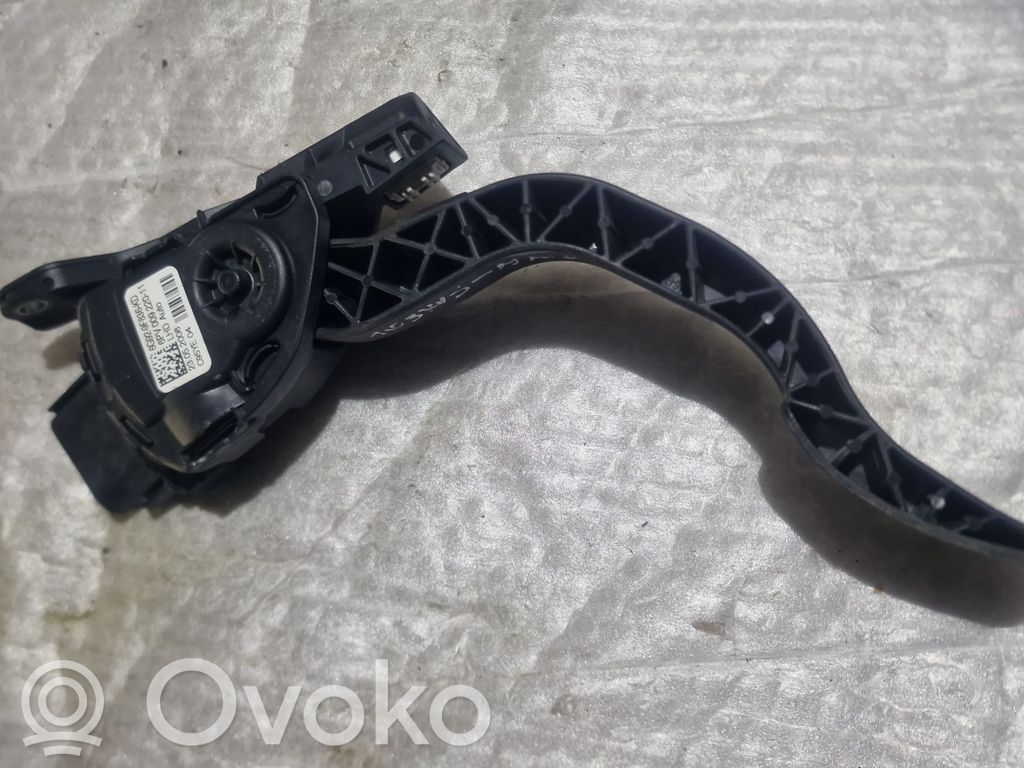 Ford S-MAX Akceleratoriaus pedalas 