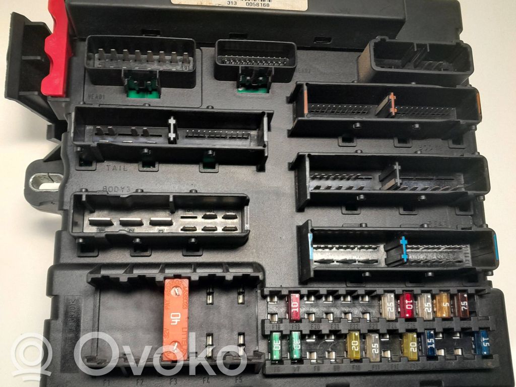 Opel Vectra C Saugiklių blokas 