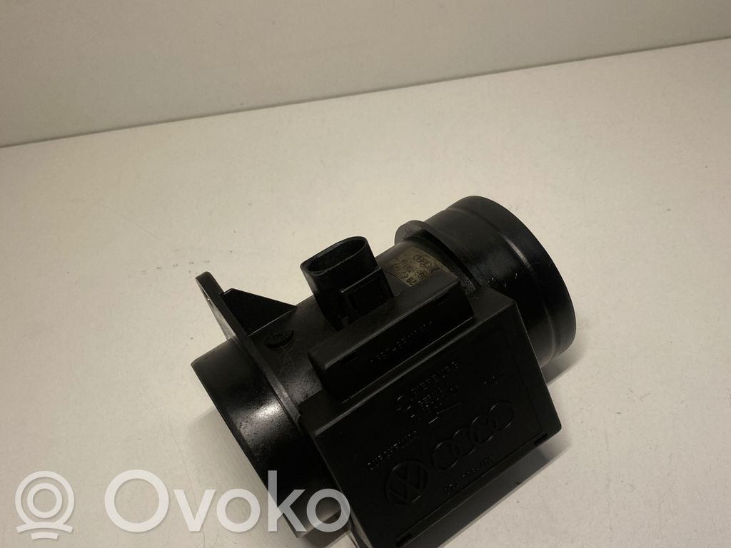 Przepływomierz masowy powietrza MAF   1J0129601B