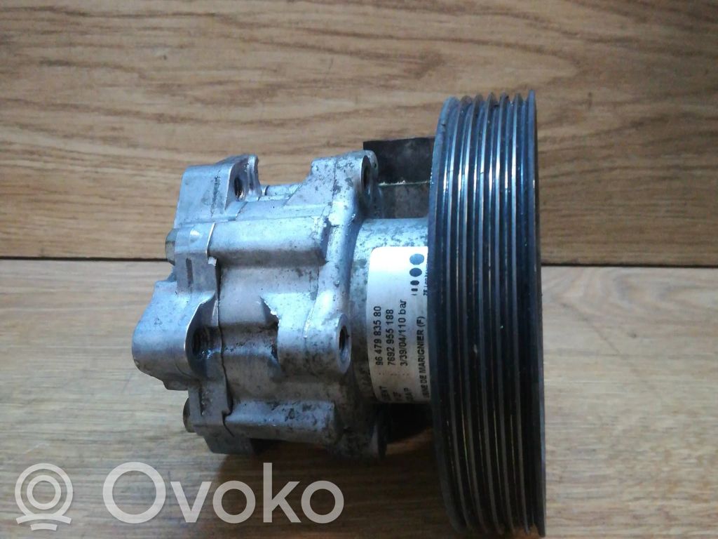 Peugeot 807 Power steering pump 