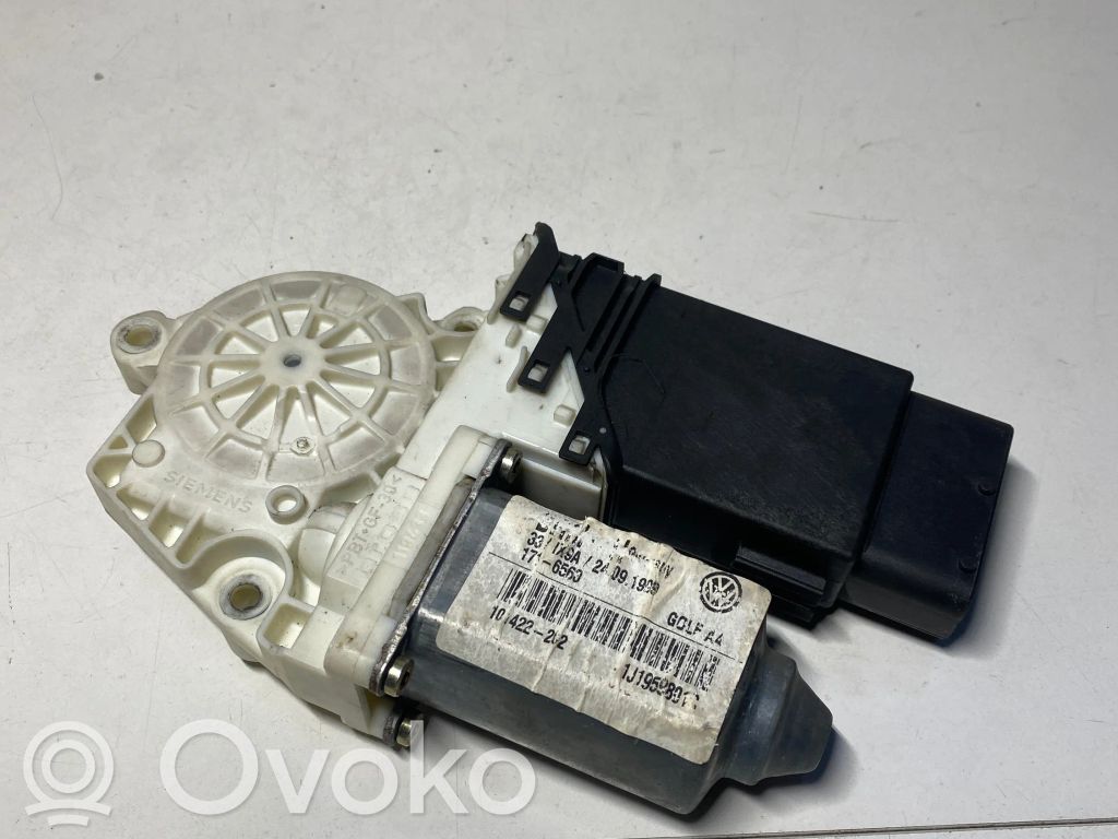 Volkswagen Golf IV Motorino alzacristalli della portiera anteriore 