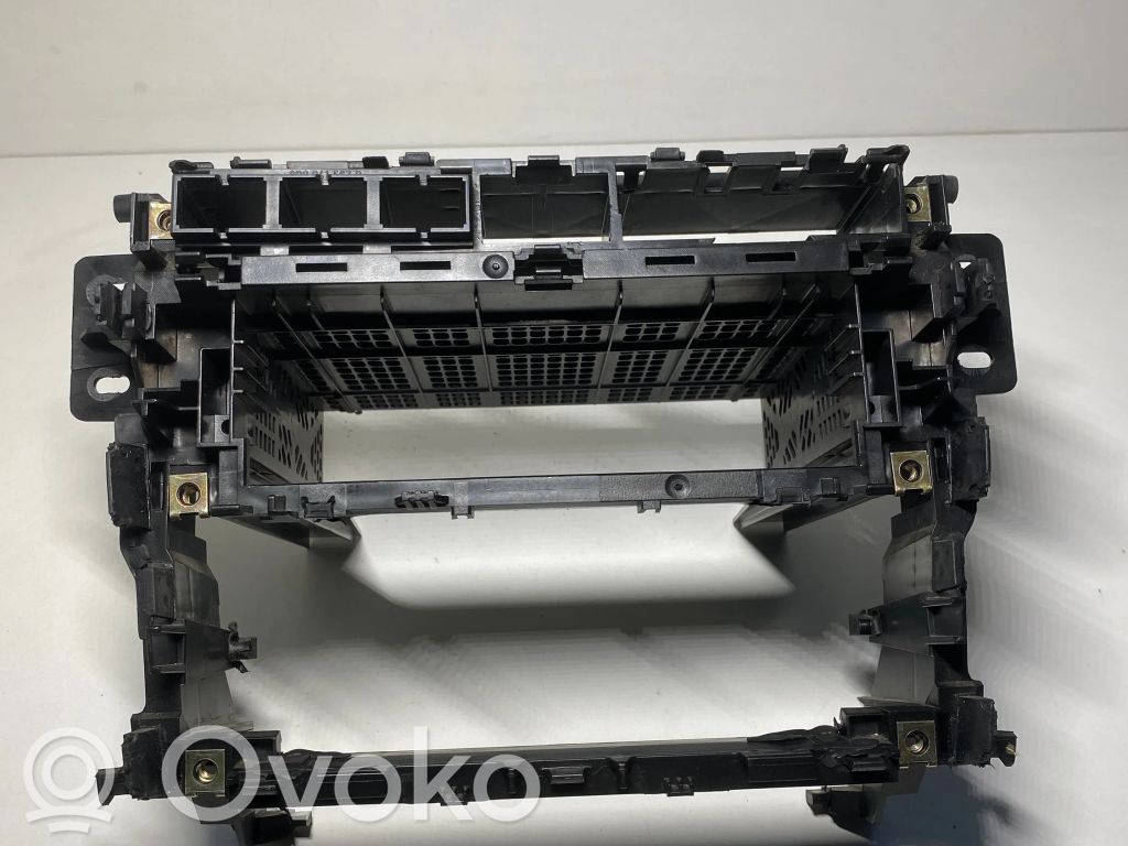 Audi A4 S4 B5 8D Mascherina unità principale autoradio/GPS 