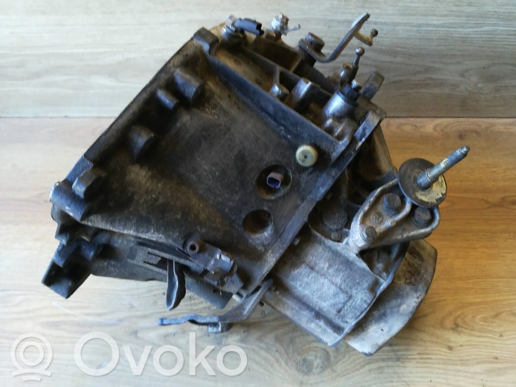 Peugeot 307 Manual 5 speed gearbox 