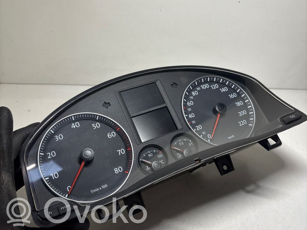 Volkswagen Golf V Licznik / Prędkościomierz 