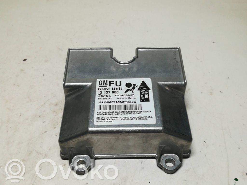 Opel Astra H Airbag control unit/module 