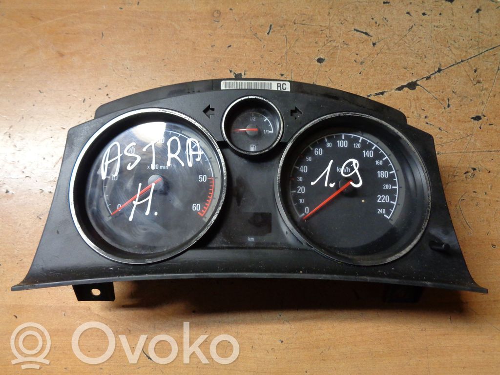 Opel Astra H Nopeusmittari (mittaristo) 