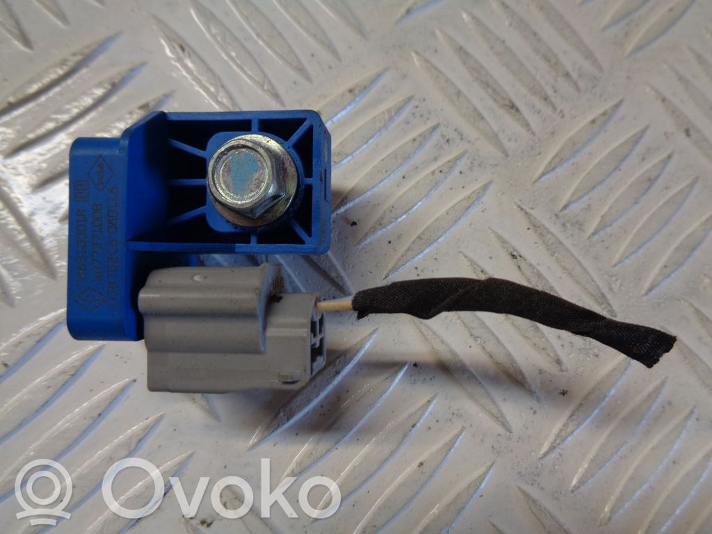 Renault Laguna III Airbagsensor Crashsensor Drucksensor 