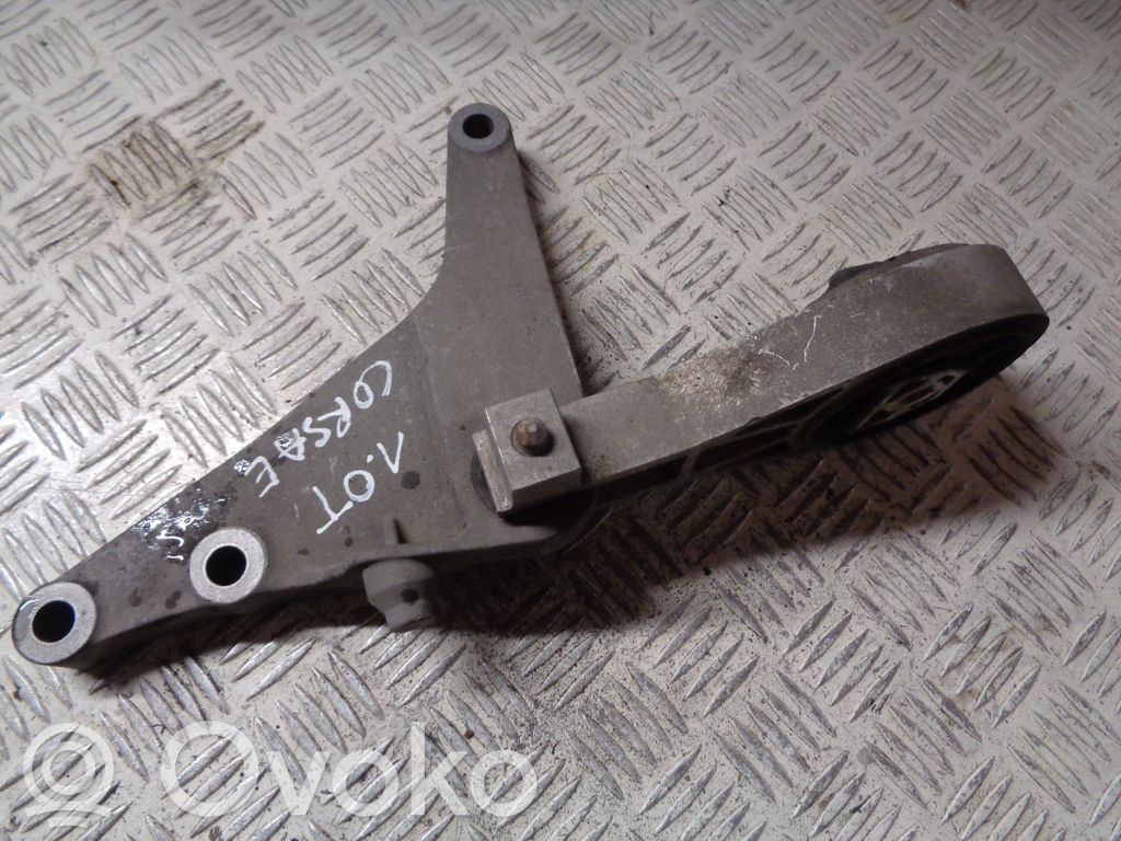 Opel Corsa E Gearbox mount 