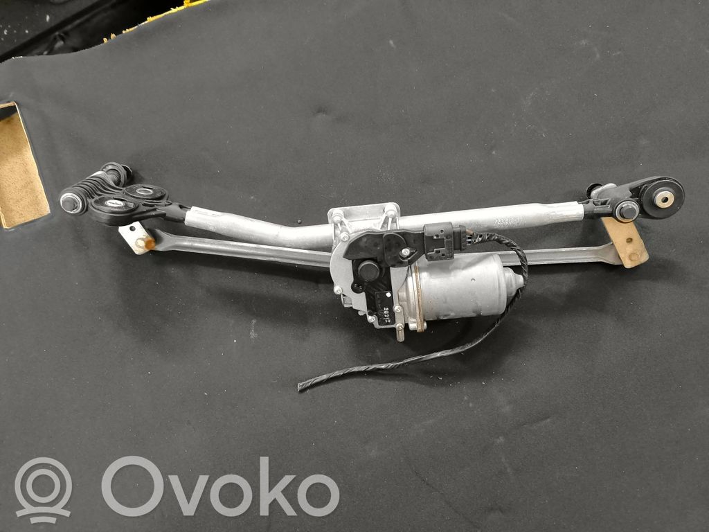 BMW X5M E70 Front wiper linkage and motor 