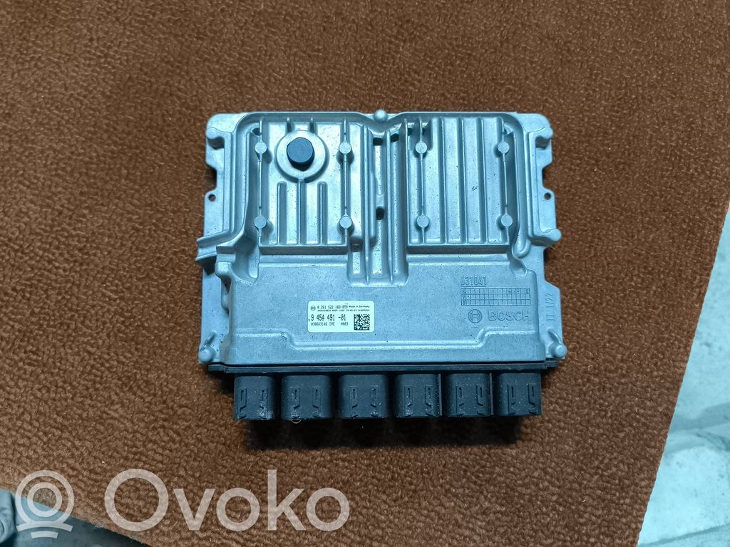 BMW 5 G30 G31 G38 Engine control unit/module 