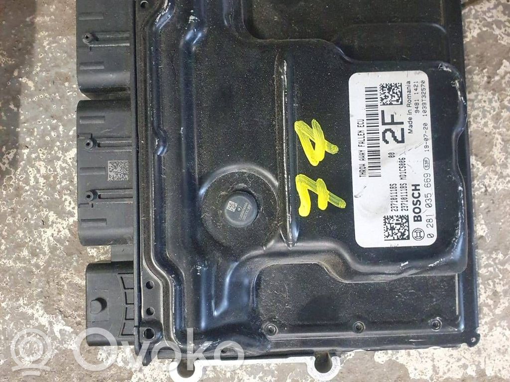 Engine control unit/module   237101118S,0281035669