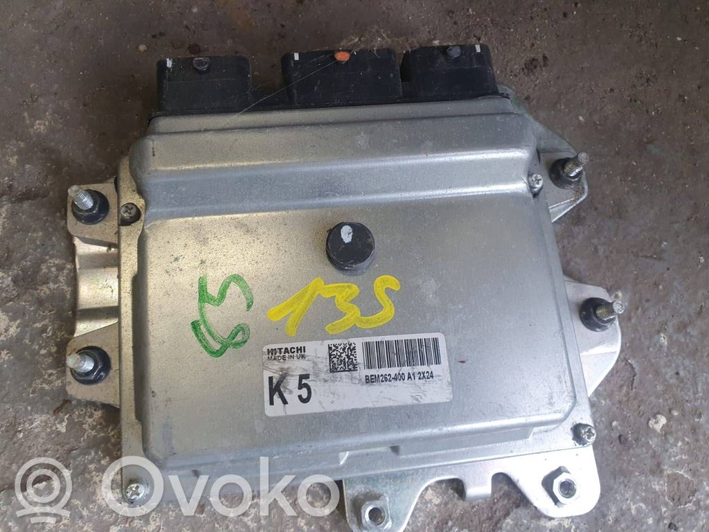 Nissan Juke I F15 Engine control unit/module 