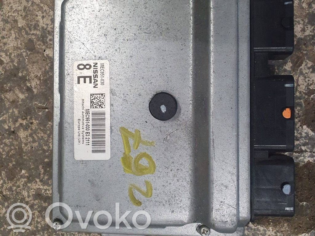 Nissan Navara D40 Engine control unit/module 