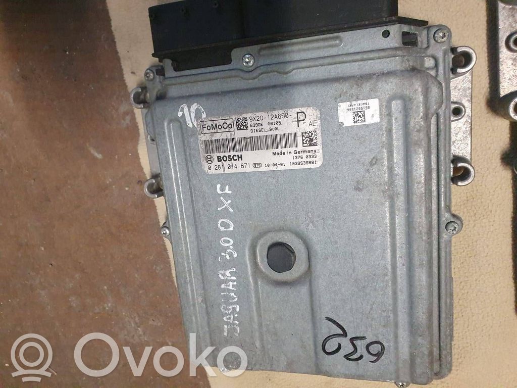 Jaguar XF X250 Engine control unit/module ECU 