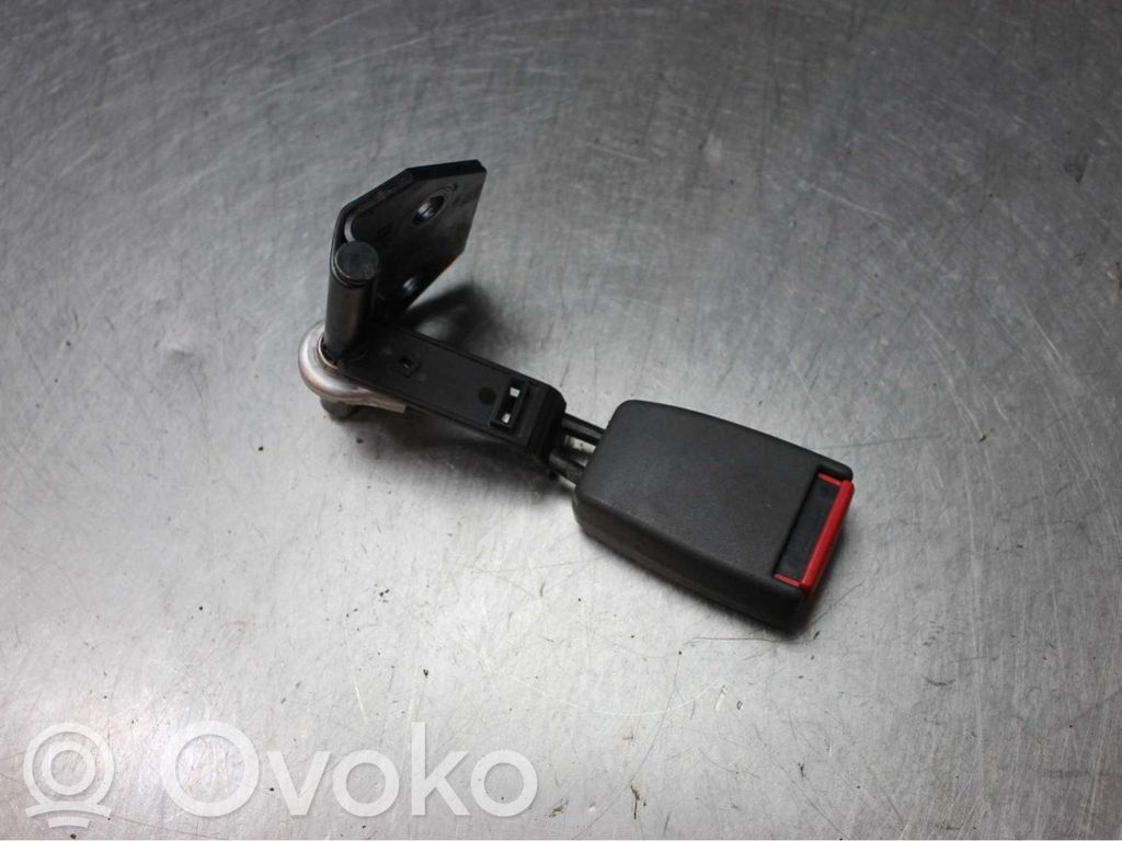 Volvo S40, V40 Etuistuimen turvavyön solki 