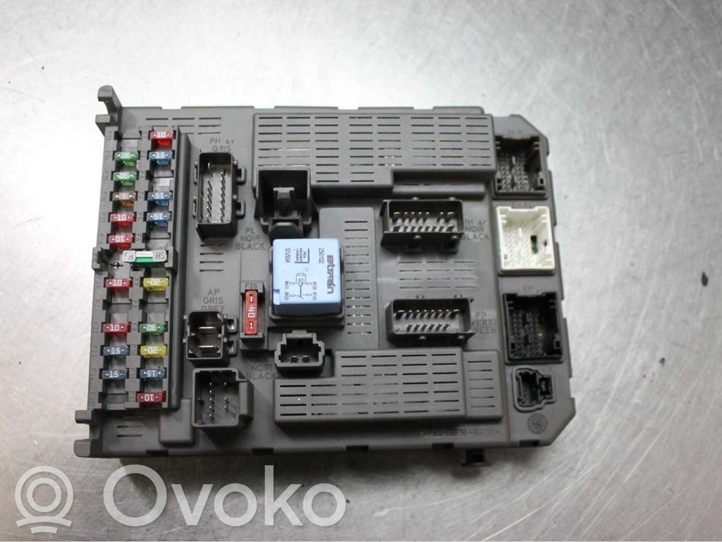 Citroen C8 Módulo de fusible 