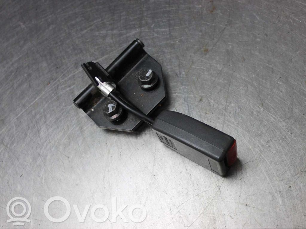 Volvo S40, V40 Etuistuimen turvavyön solki 