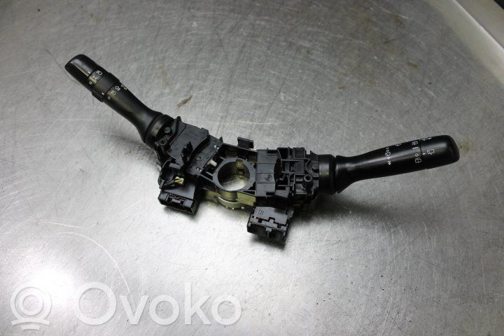 Toyota Yaris Bloc semnalizator și ștergător parbriz 