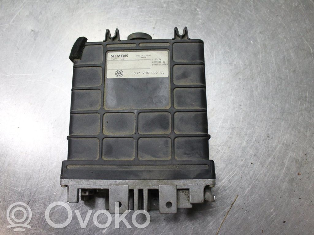 Volkswagen PASSAT B4 Injection control unit/module 