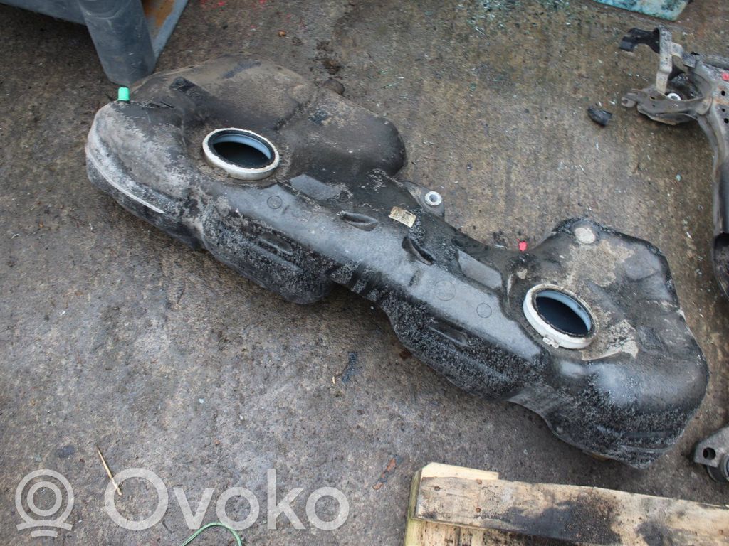 BMW 3 E90 E91 Polttoainesäiliö 