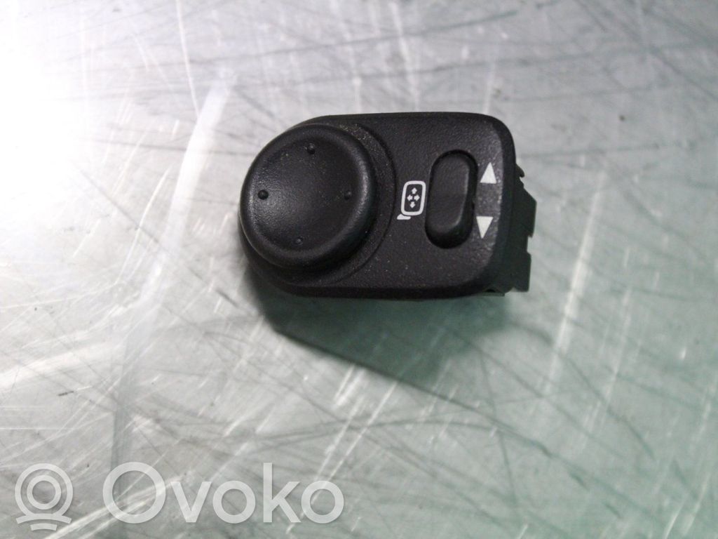 Chevrolet Camaro Wing mirror switch 