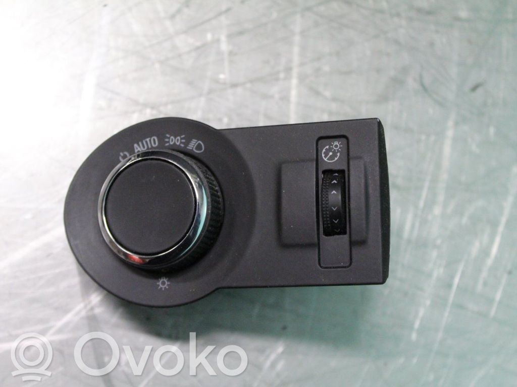 Chevrolet Camaro Light switch 