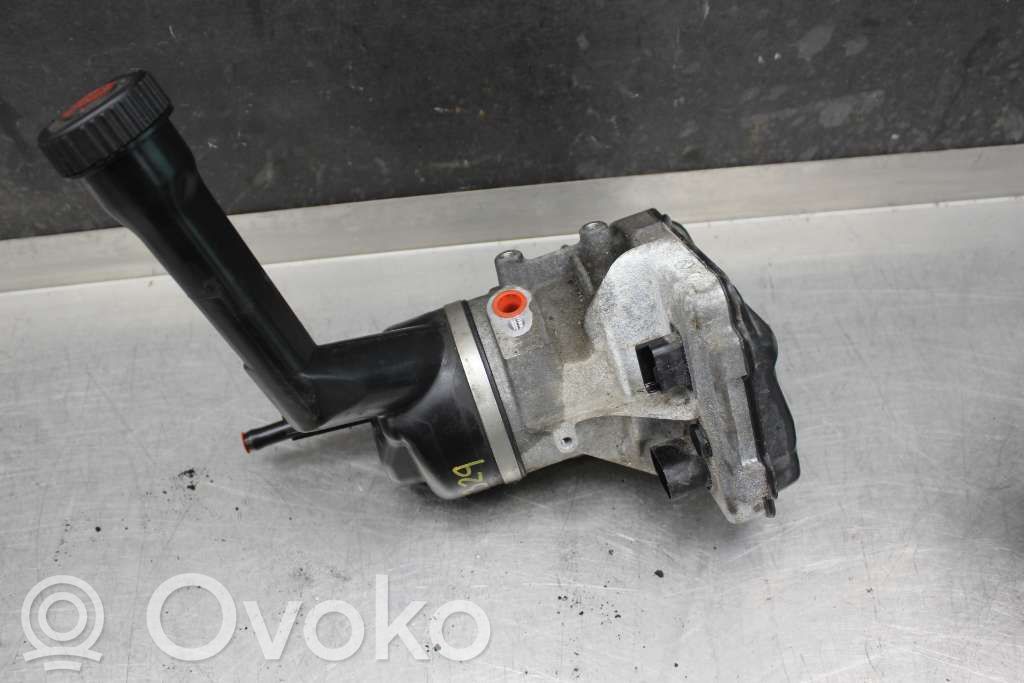 Peugeot 308 Ohjaustehostimen sähköpumppu 