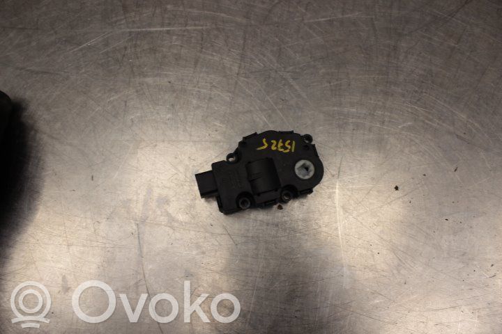 BMW 3 F30 F35 F31 Motorino attuatore ricircolo aria dell’A/C 