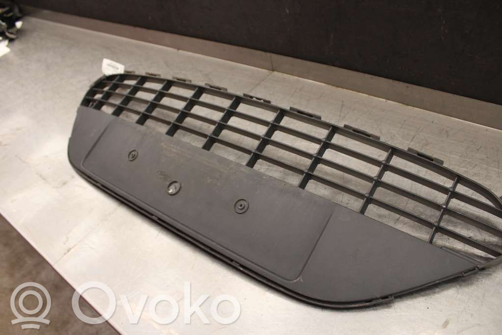 Front bumper   8M5117B968BE